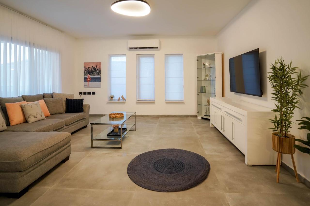 וילה רוני בריכה מחוממת Villa Roni Heated Pool Eilat Extérieur photo