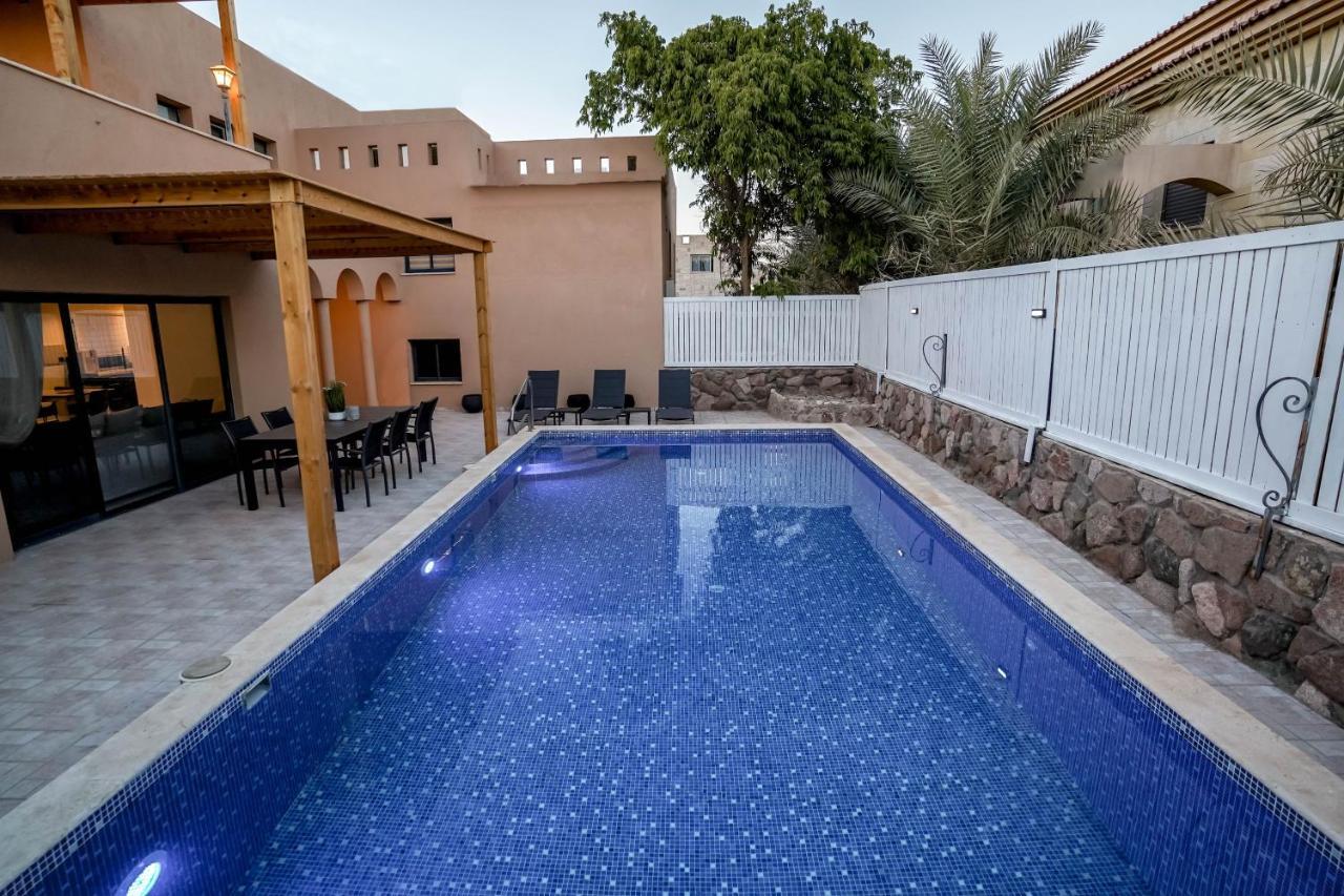 וילה רוני בריכה מחוממת Villa Roni Heated Pool Eilat Extérieur photo
