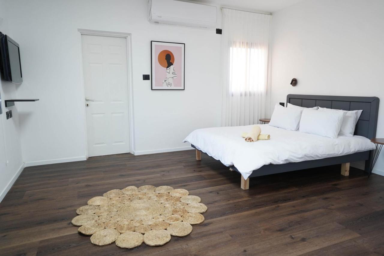 וילה רוני בריכה מחוממת Villa Roni Heated Pool Eilat Extérieur photo
